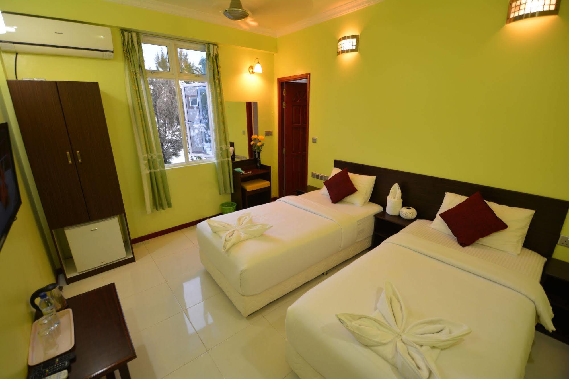 Coral Queen Inn Hulhumalé Exterior foto