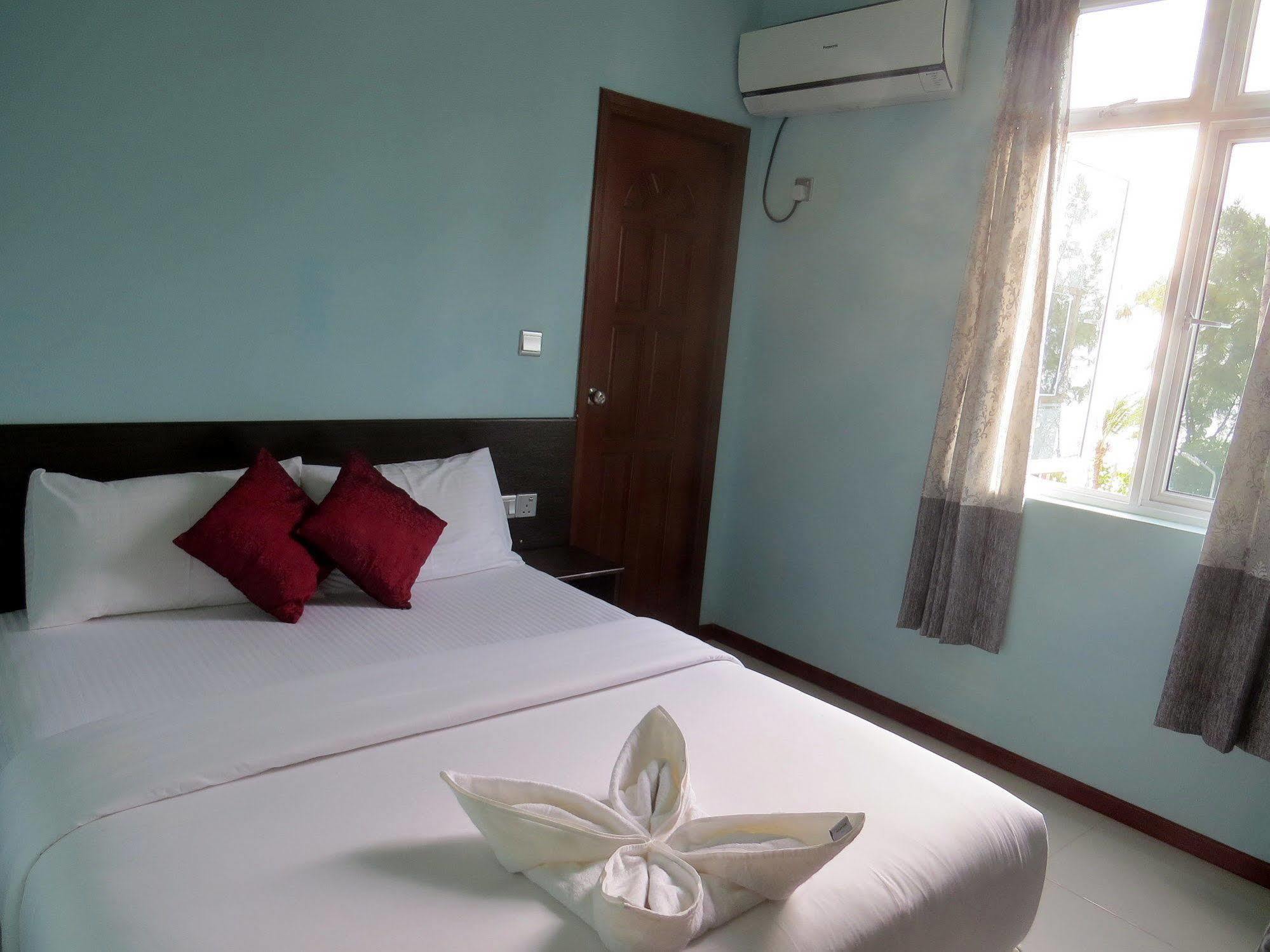 Coral Queen Inn Hulhumalé Exterior foto